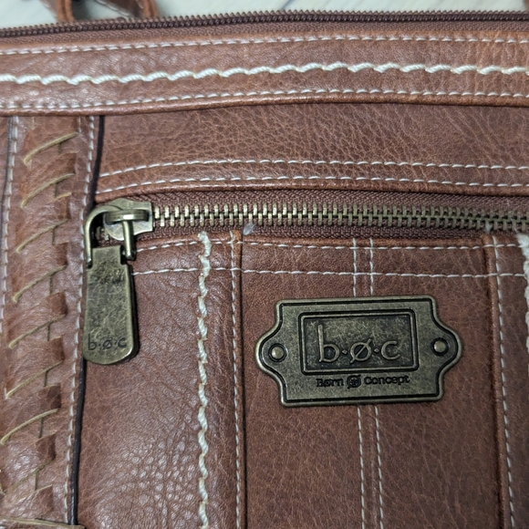 B. O. C faux leather brown tan crossbody bag many pockets - Picture 5 of 7